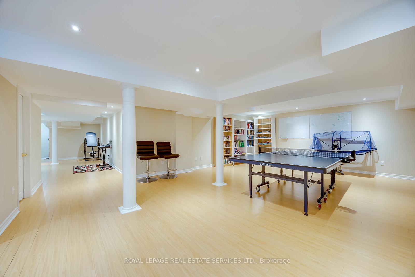 Photo 34 of 2249 Glazebrook Circle, Oakville, Westmount — HOMEH