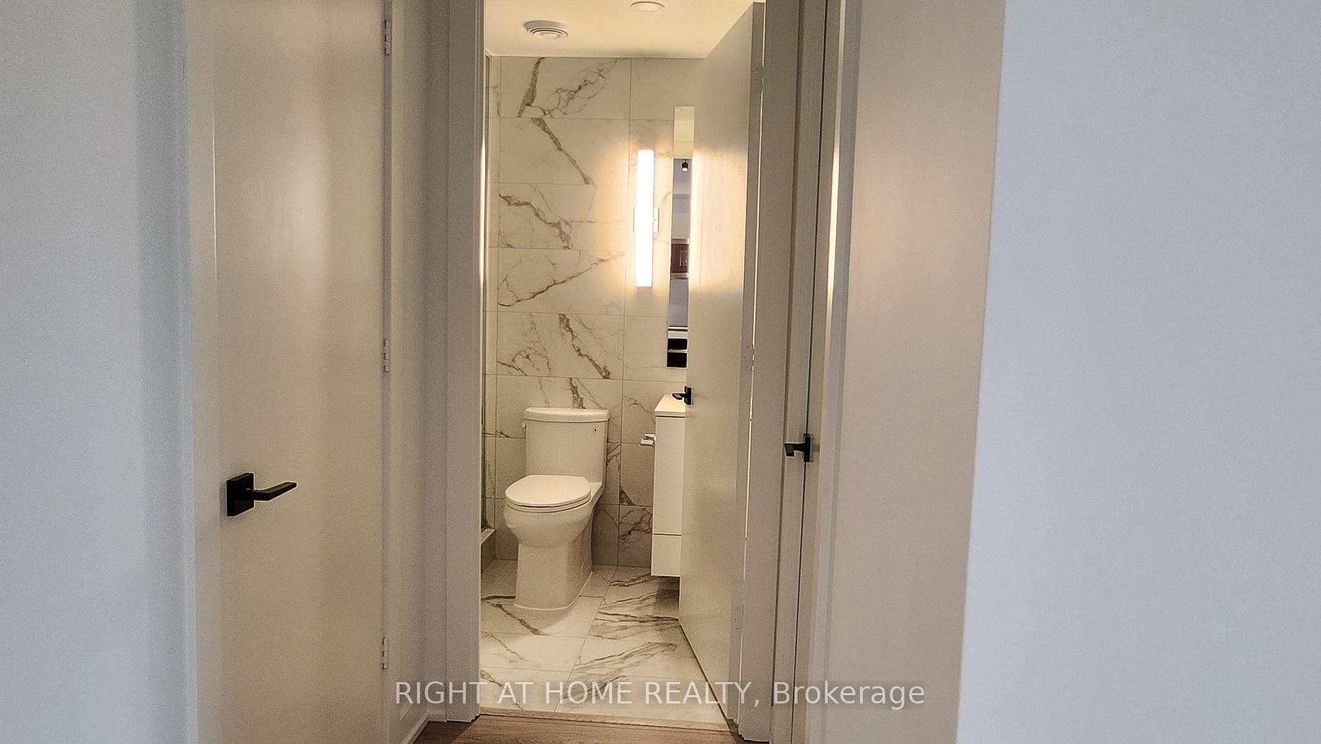 Photo 4 of Unit 2805, 327 King Street W, Toronto, Waterfront Communities — HOMEH
