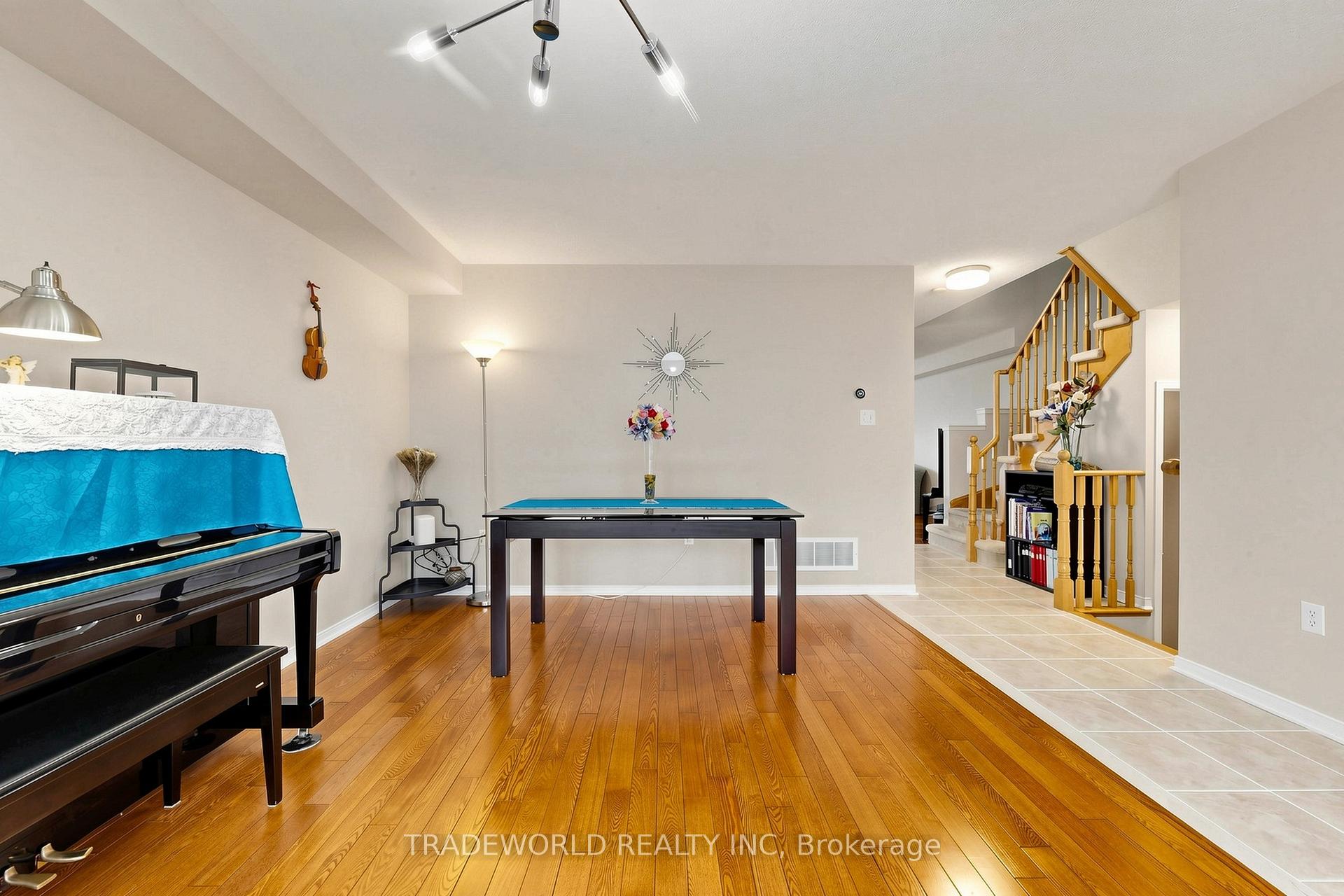 Photo 7 of 15 Kingsley Road, Markham, Village Green-South Unionville — HOMEH