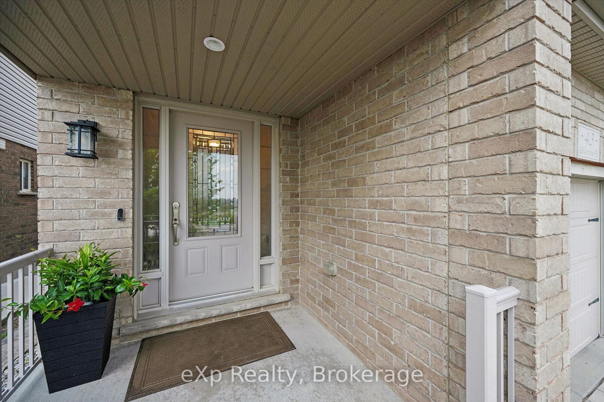 Photo 3 of 43 Goldenview Drive, Guelph, Victoria North — HOMEH