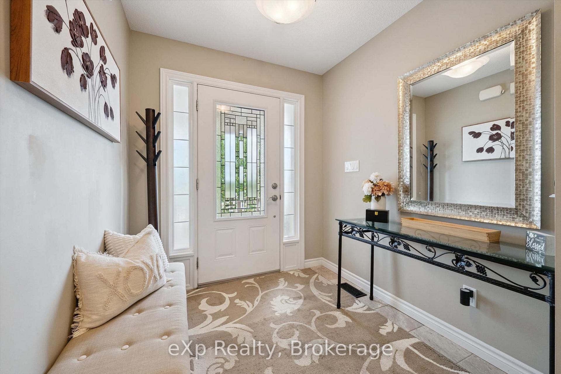 Photo 4 of 43 Goldenview Drive, Guelph, Victoria North — HOMEH