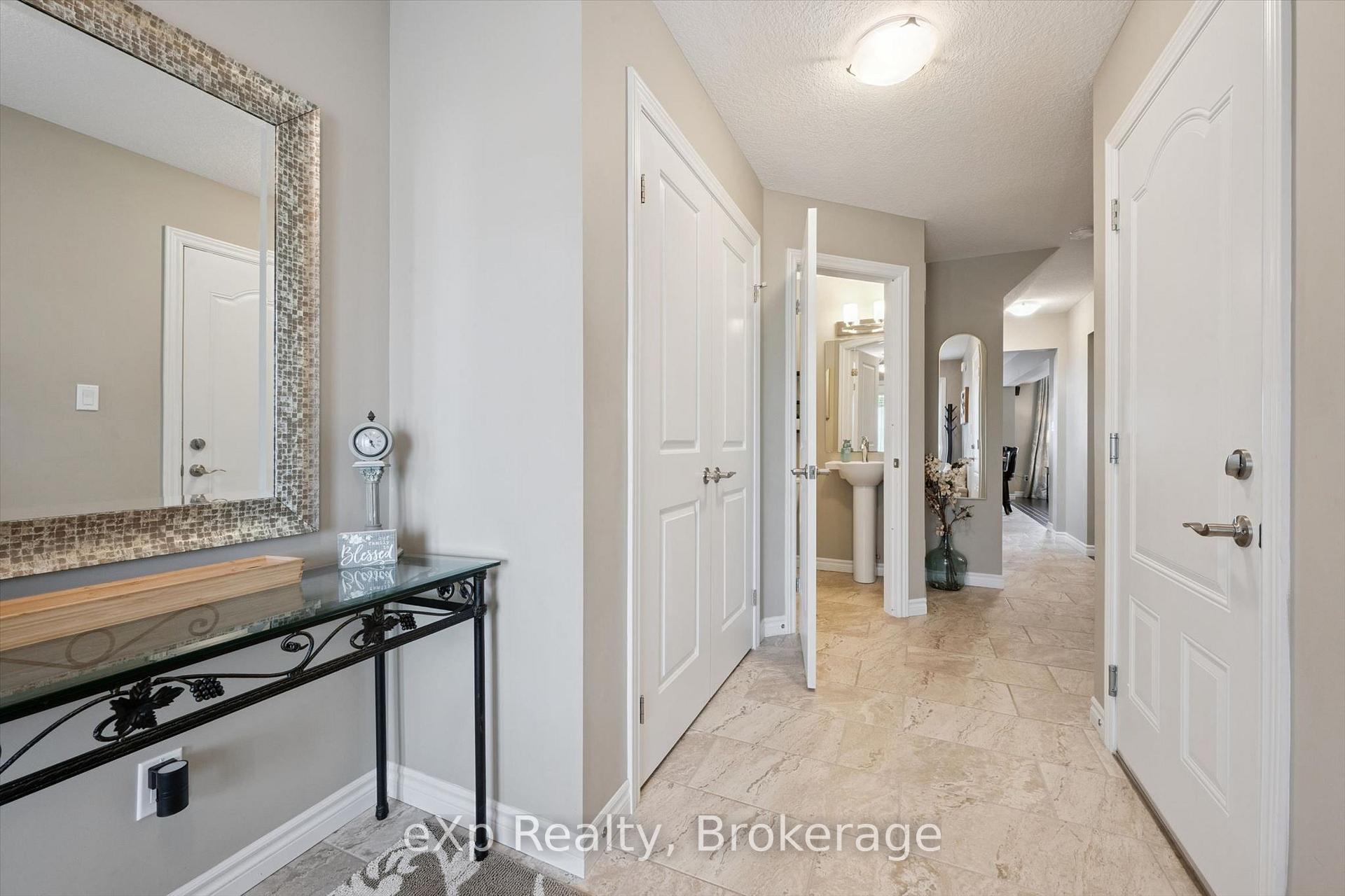 Photo 5 of 43 Goldenview Drive, Guelph, Victoria North — HOMEH