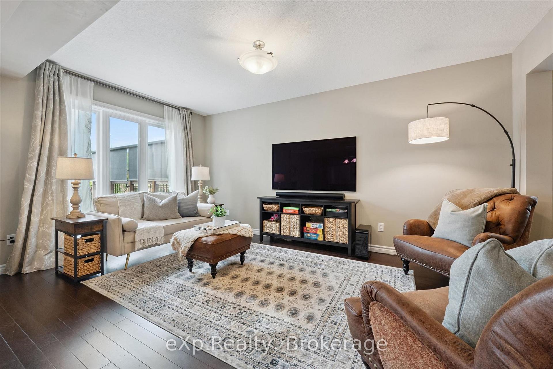 Photo 7 of 43 Goldenview Drive, Guelph, Victoria North — HOMEH