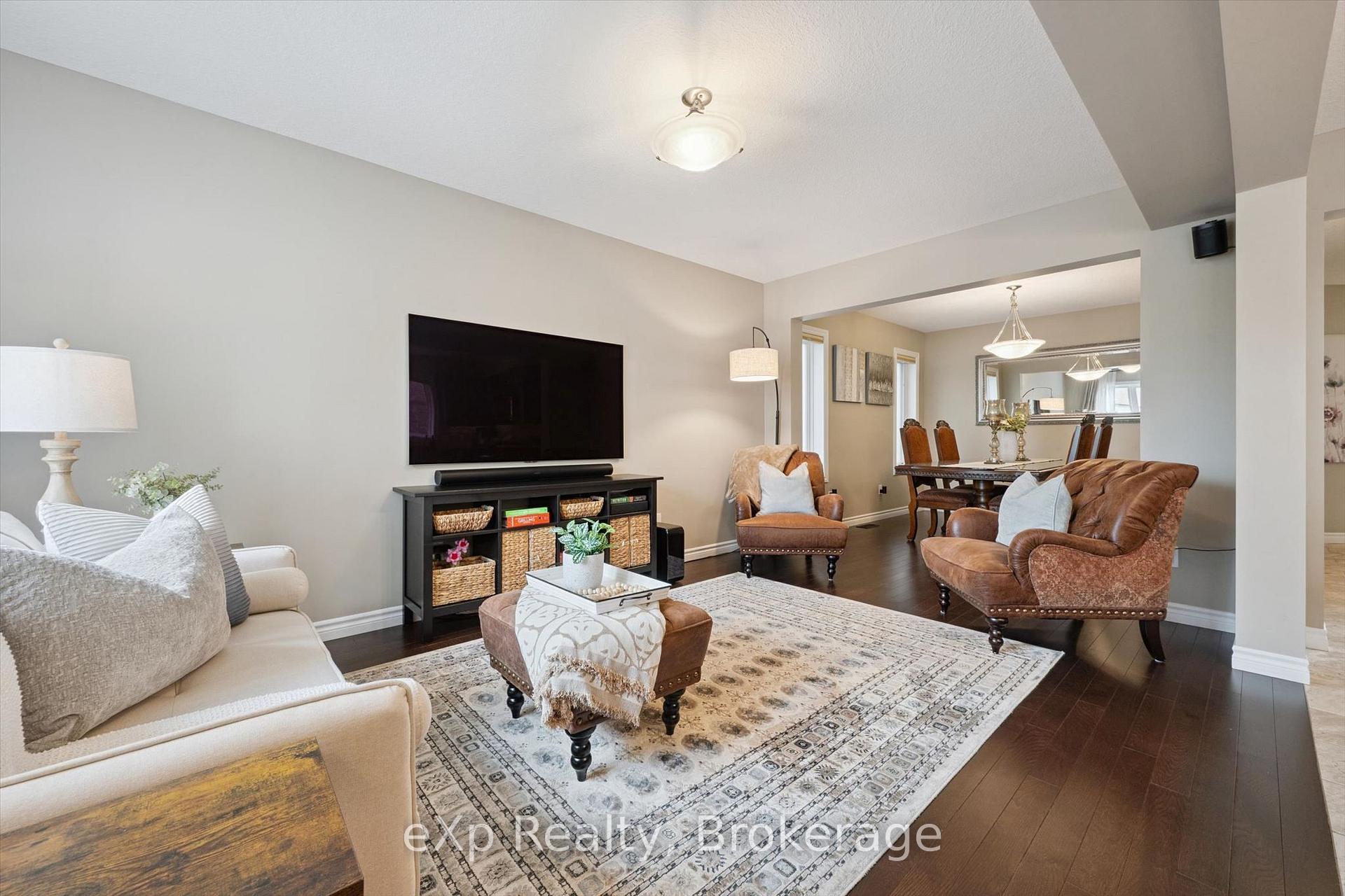 Photo 8 of 43 Goldenview Drive, Guelph, Victoria North — HOMEH