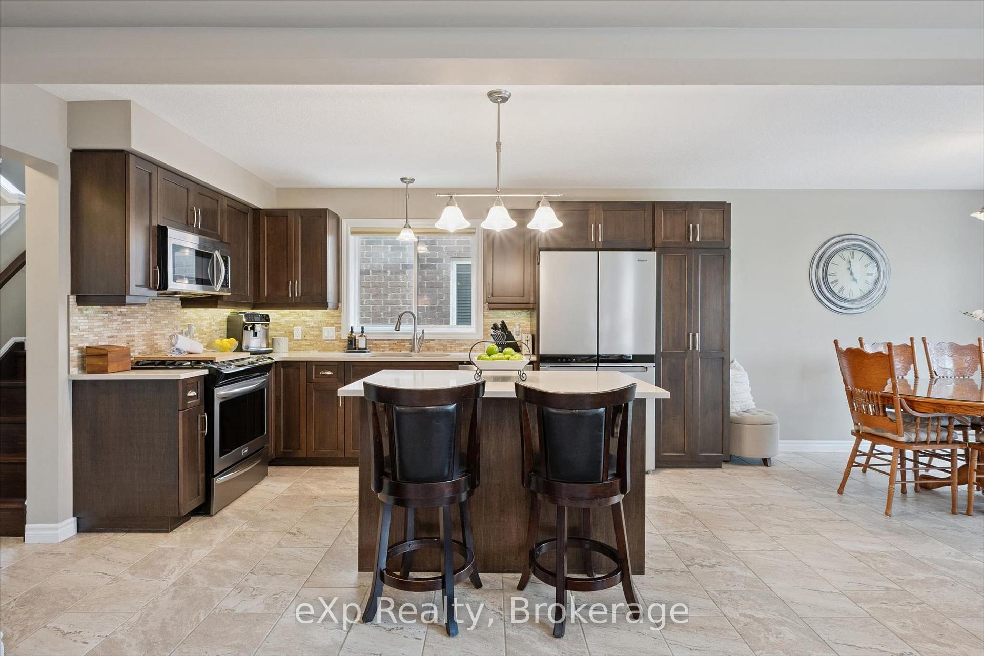 Photo 11 of 43 Goldenview Drive, Guelph, Victoria North — HOMEH