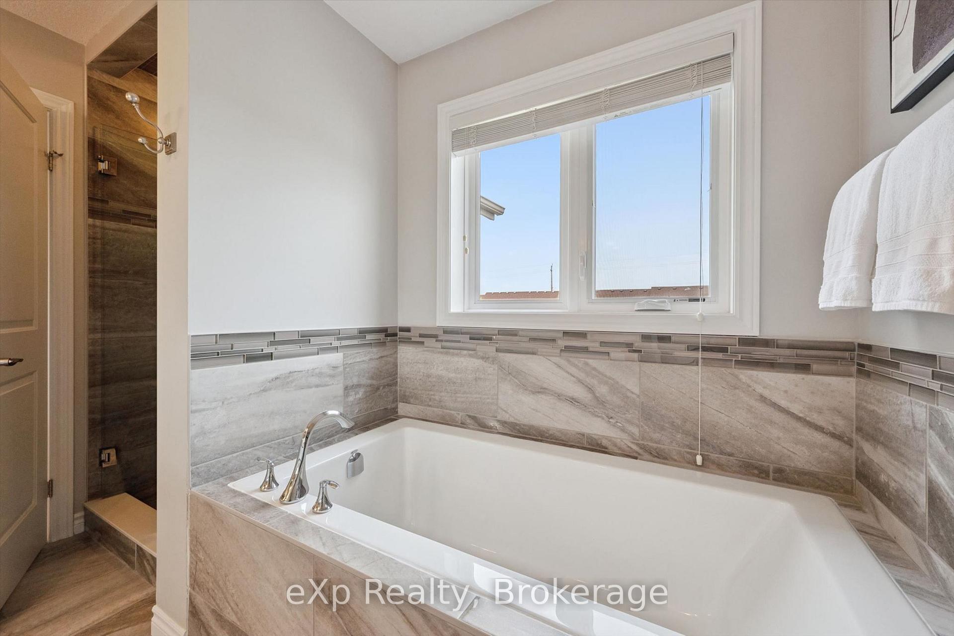Photo 20 of 43 Goldenview Drive, Guelph, Victoria North — HOMEH