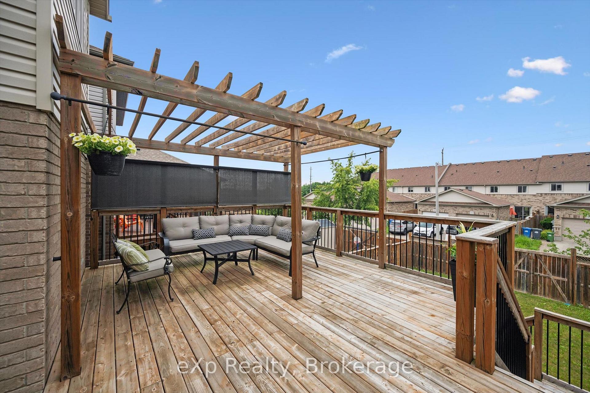 Photo 29 of 43 Goldenview Drive, Guelph, Victoria North — HOMEH