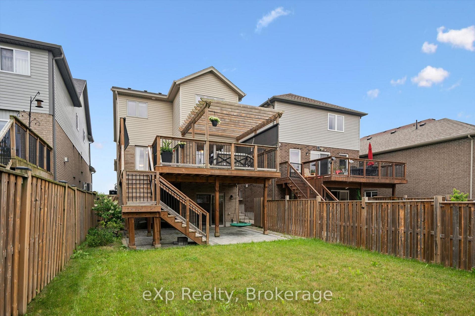 Photo 32 of 43 Goldenview Drive, Guelph, Victoria North — HOMEH