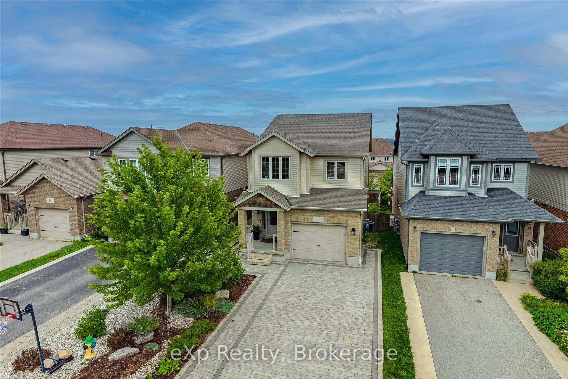 Photo 37 of 43 Goldenview Drive, Guelph, Victoria North — HOMEH