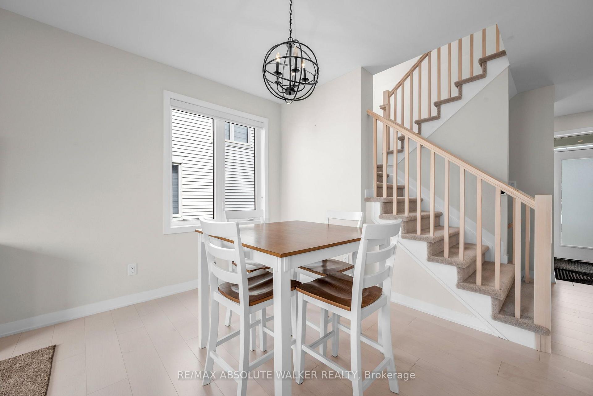 Photo 5 of 4114 Obsidian Street, Ottawa, Barrhaven - Half Moon Bay — HOMEH
