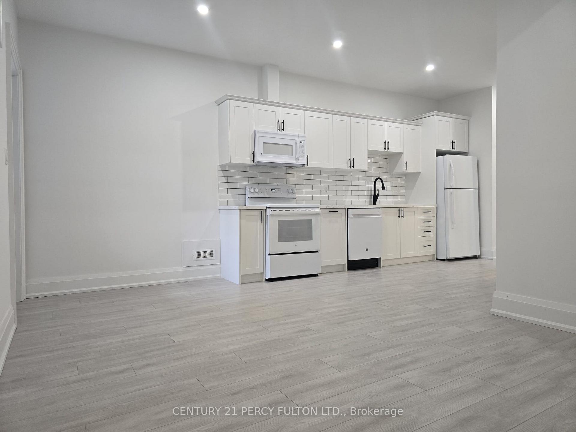 Photo 2 of Unit Bsmt, 195 Danforth Road, Scarborough, Oakridge — HOMEH