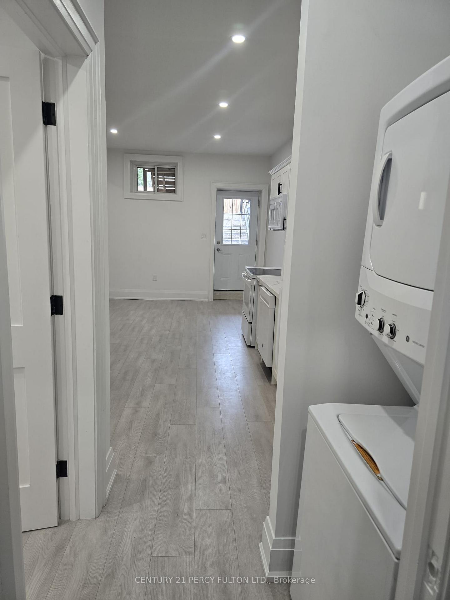 Photo 5 of Unit Bsmt, 195 Danforth Road, Scarborough, Oakridge — HOMEH