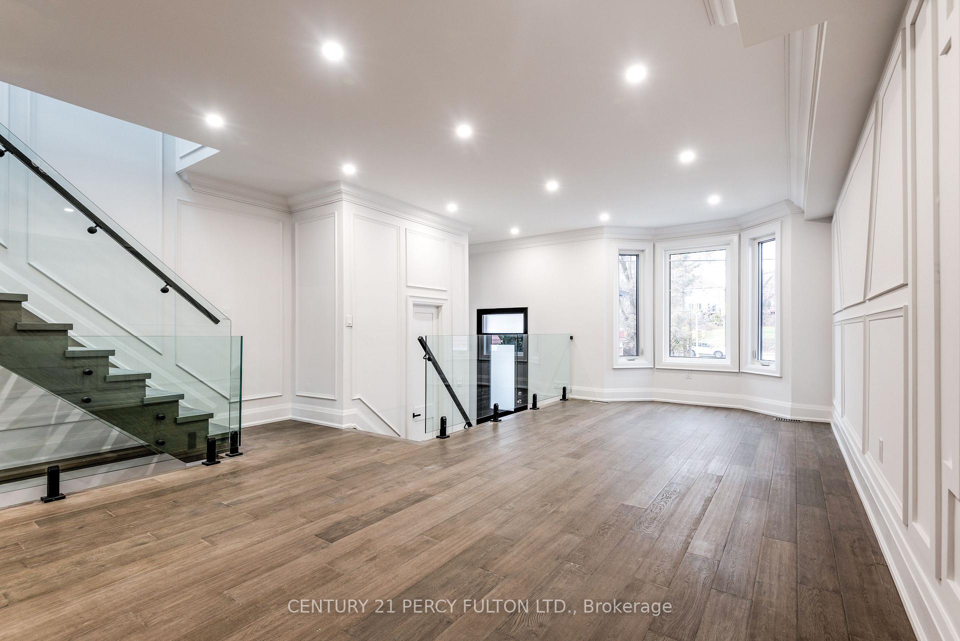 Photo 5 of 195 Danforth Road, Scarborough, Oakridge — HOMEH