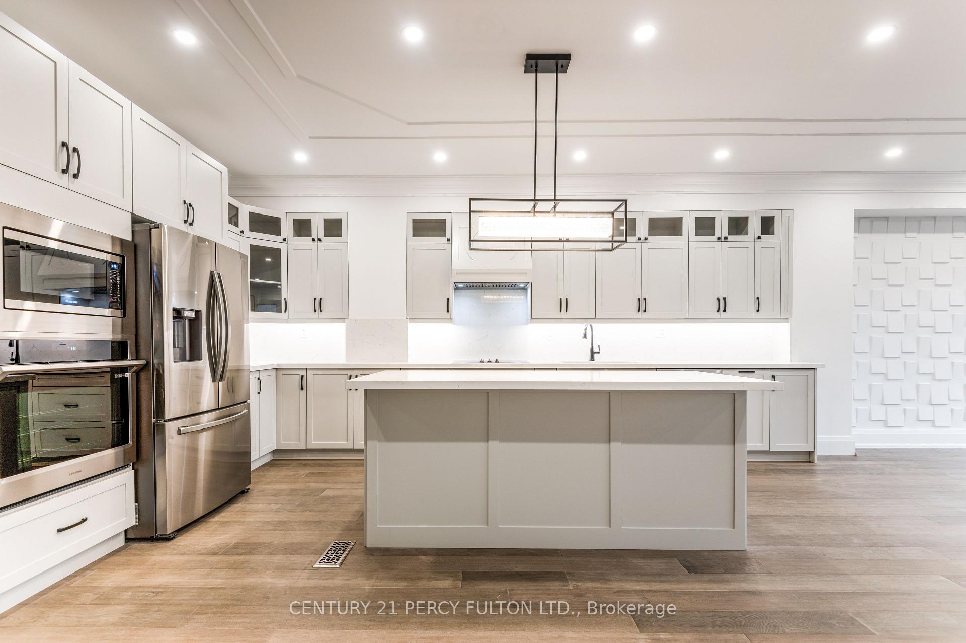Photo 8 of 195 Danforth Road, Scarborough, Oakridge — HOMEH