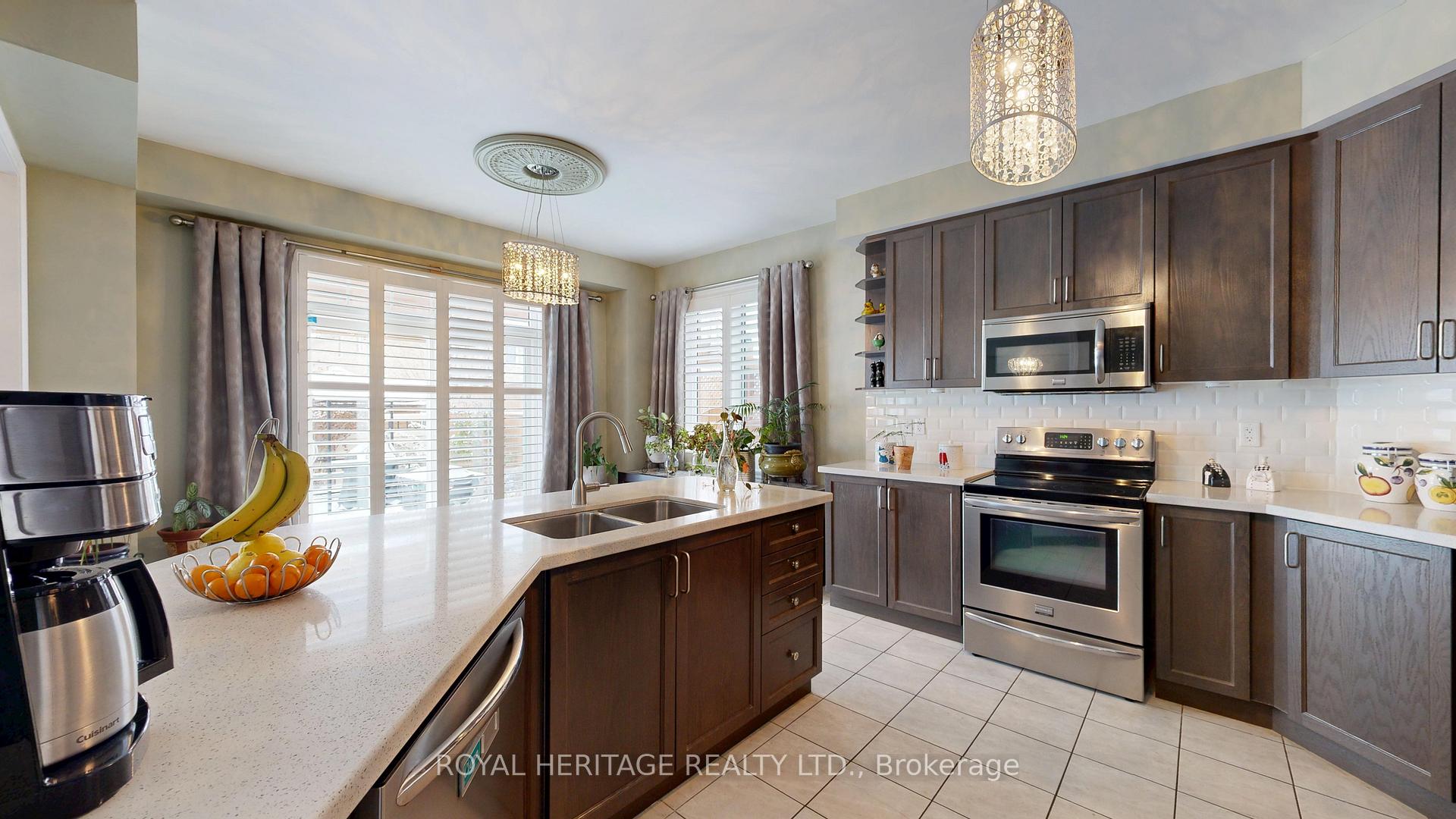 Photo 18 of 976 Avery Avenue, Peterborough, Monaghan Ward 2 — HOMEH
