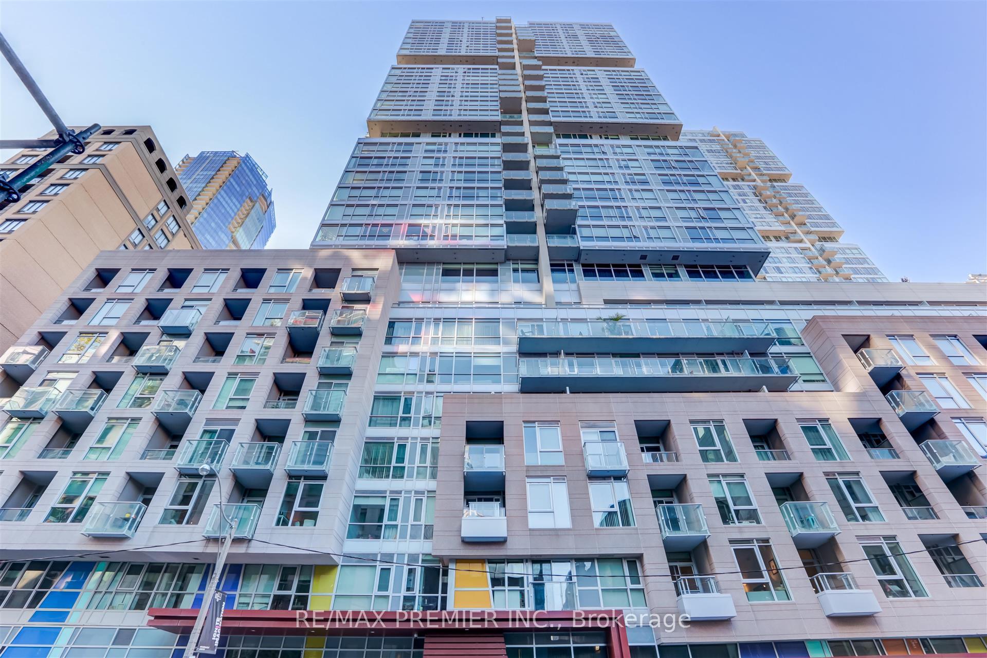 Front of Unit 403, 199 Richmond Street W