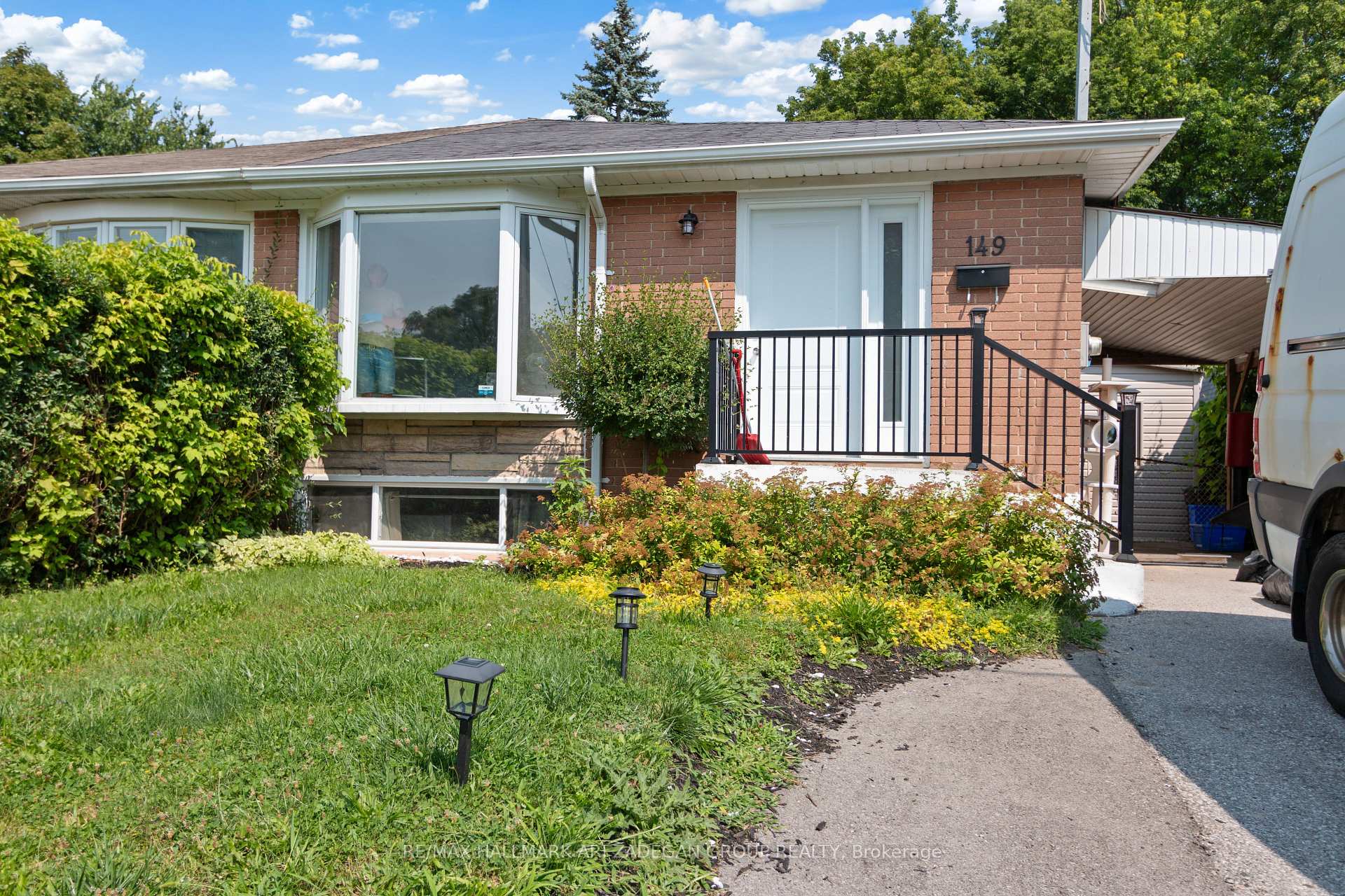 Front of Unit LF, 149 Septonne Avenue