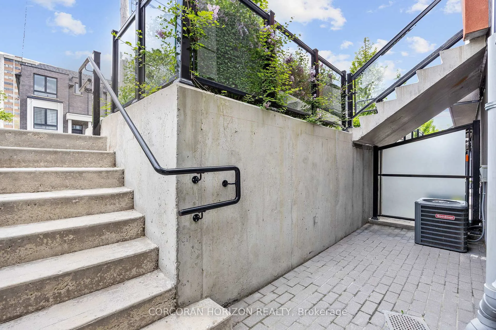 Photo 4 of Unit 2, 8 Marquette Avenue, Toronto, Englemount-Lawrence — HOMEH