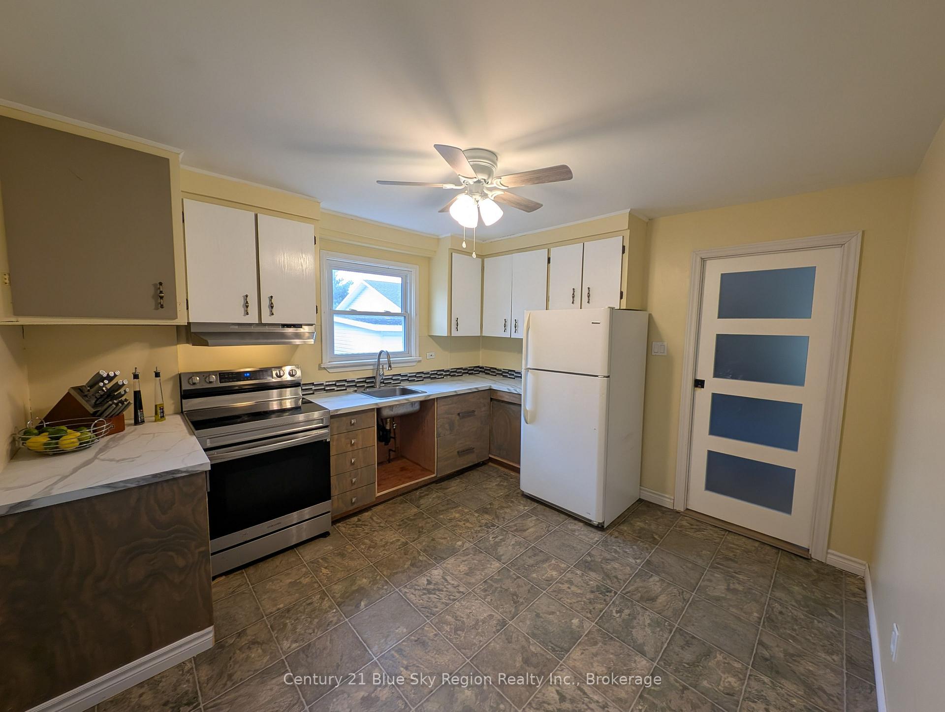 Photo 2 of 270 Belanger Street, West Nipissing, Sturgeon Falls — HOMEH