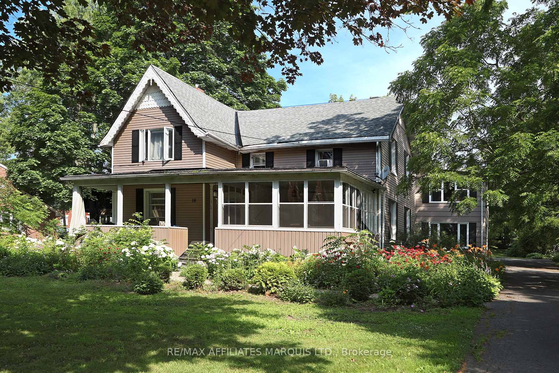 Photo of 16 Lakeshore Drive
