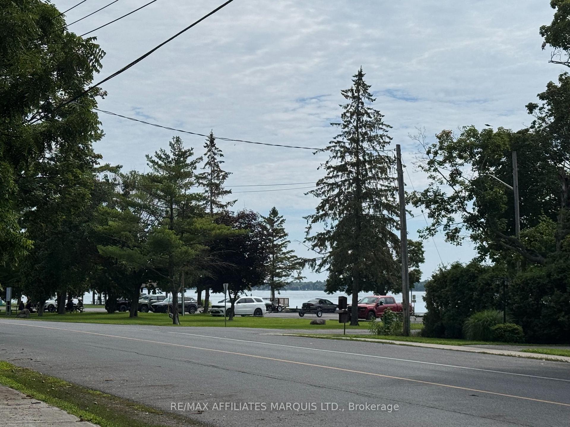 Photo 7 of 16 Lakeshore Drive, South Dundas, Morrisburg — HOMEH