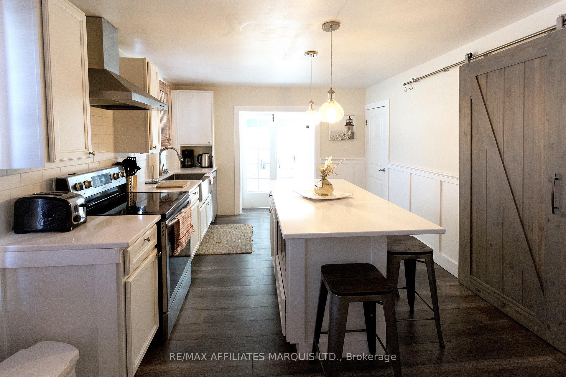 Photo 10 of 16 Lakeshore Drive, South Dundas, Morrisburg — HOMEH