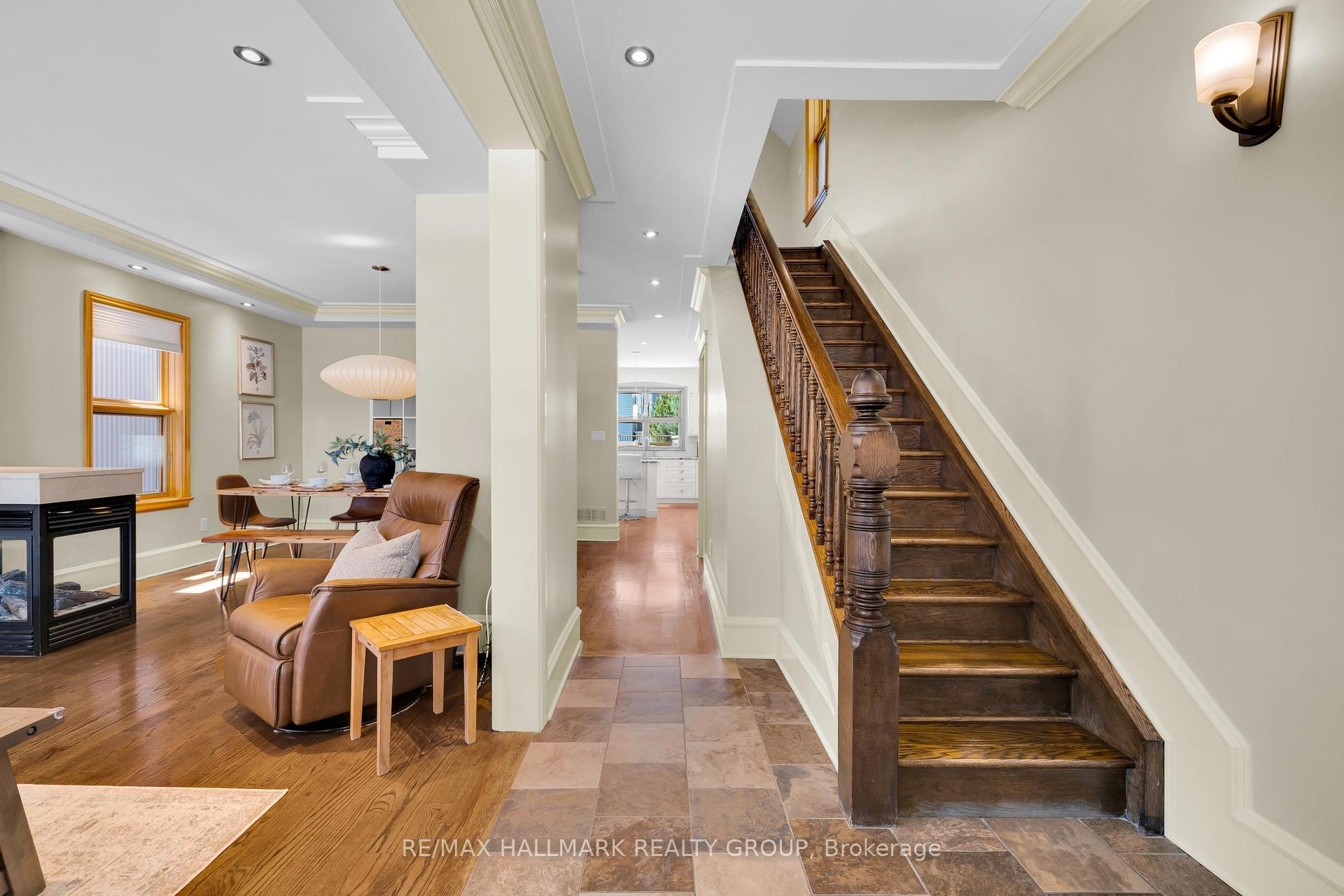 Photo 5 of 376 Winona Avenue, Ottawa, Westboro South — HOMEH