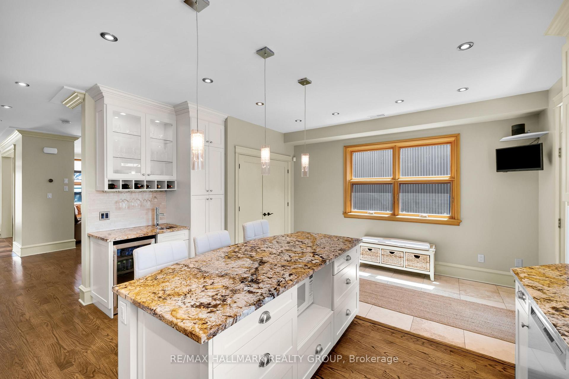 Photo 13 of 376 Winona Avenue, Ottawa, Westboro South — HOMEH