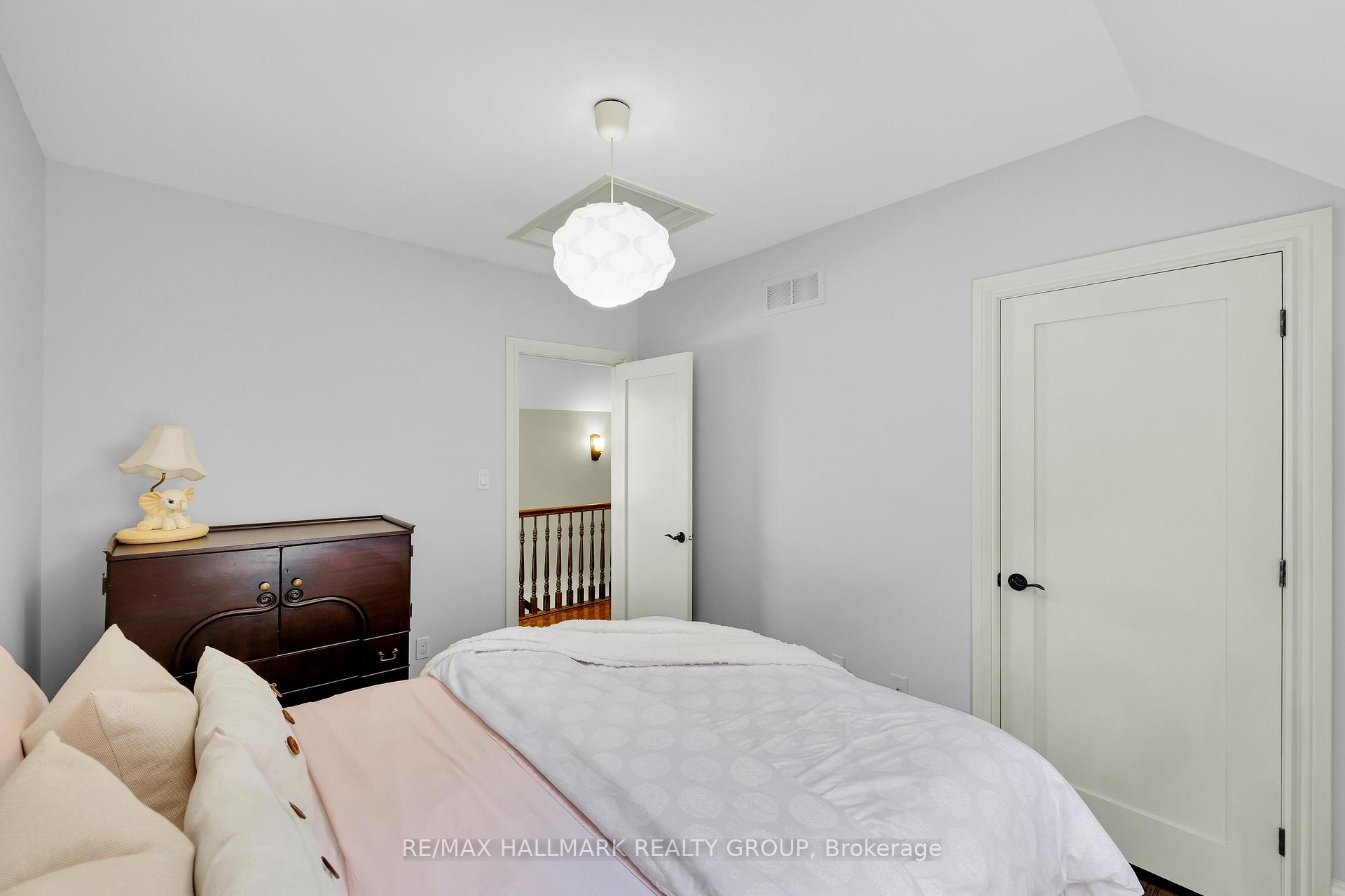 Photo 20 of 376 Winona Avenue, Ottawa, Westboro South — HOMEH