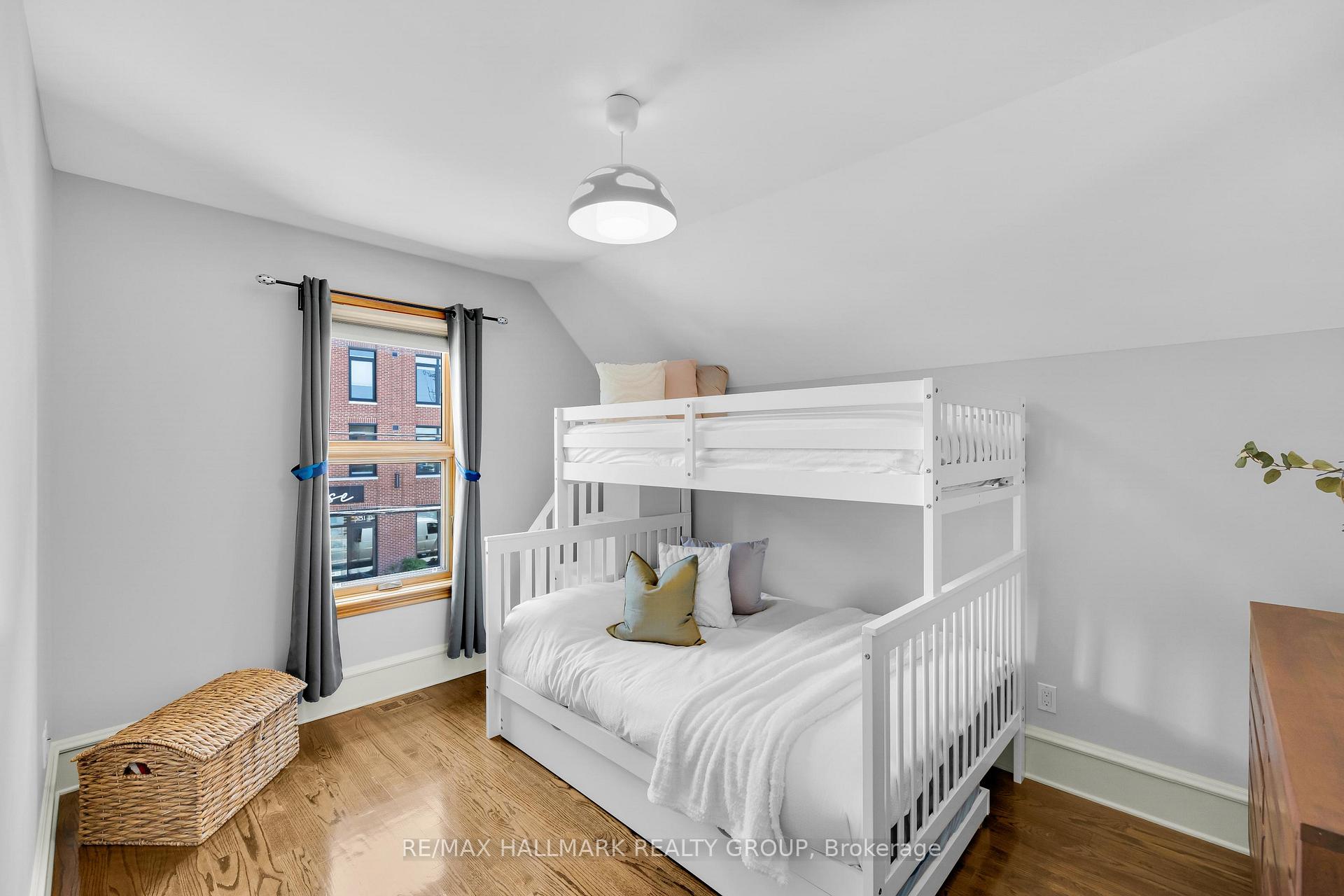 Photo 21 of 376 Winona Avenue, Ottawa, Westboro South — HOMEH