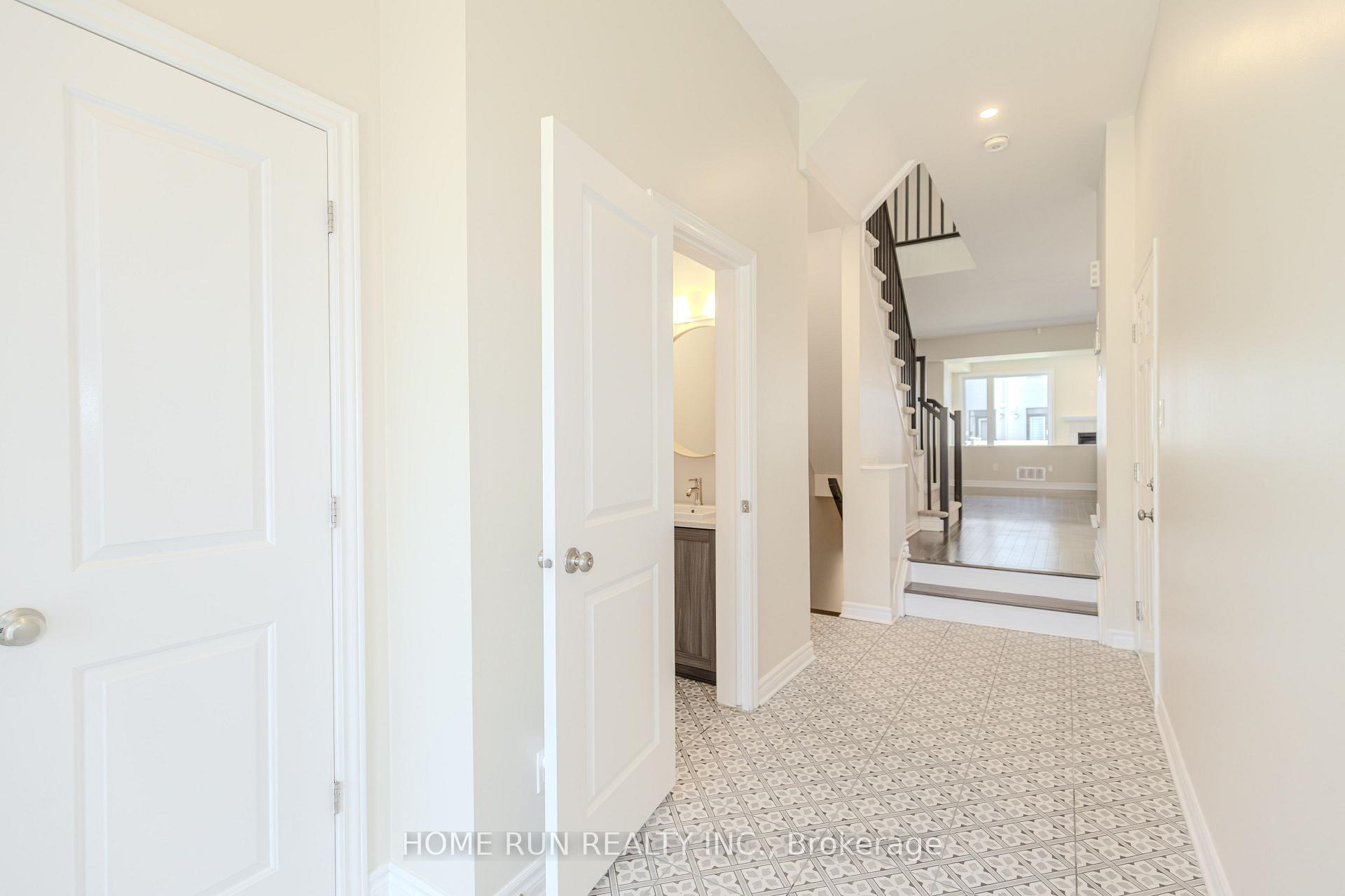 Photo 4 of 785 Cairn Crescent, Ottawa, Mer Bleue/Bradley Estates/Anderson Park — HOMEH