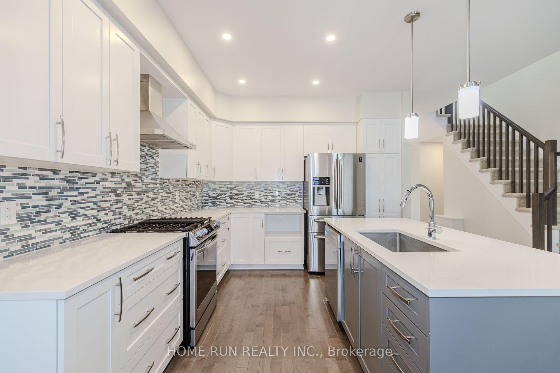 Photo 11 of 785 Cairn Crescent, Ottawa, Mer Bleue/Bradley Estates/Anderson Park — HOMEH
