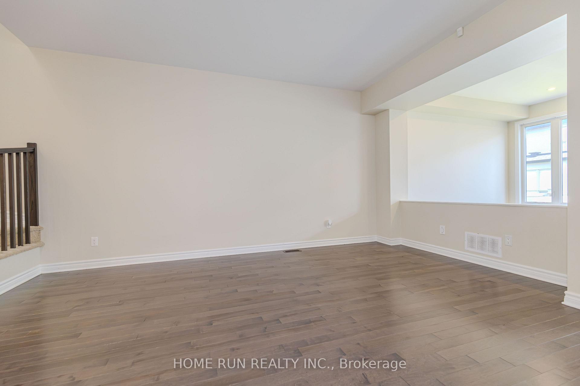 Photo 16 of 785 Cairn Crescent, Ottawa, Mer Bleue/Bradley Estates/Anderson Park — HOMEH