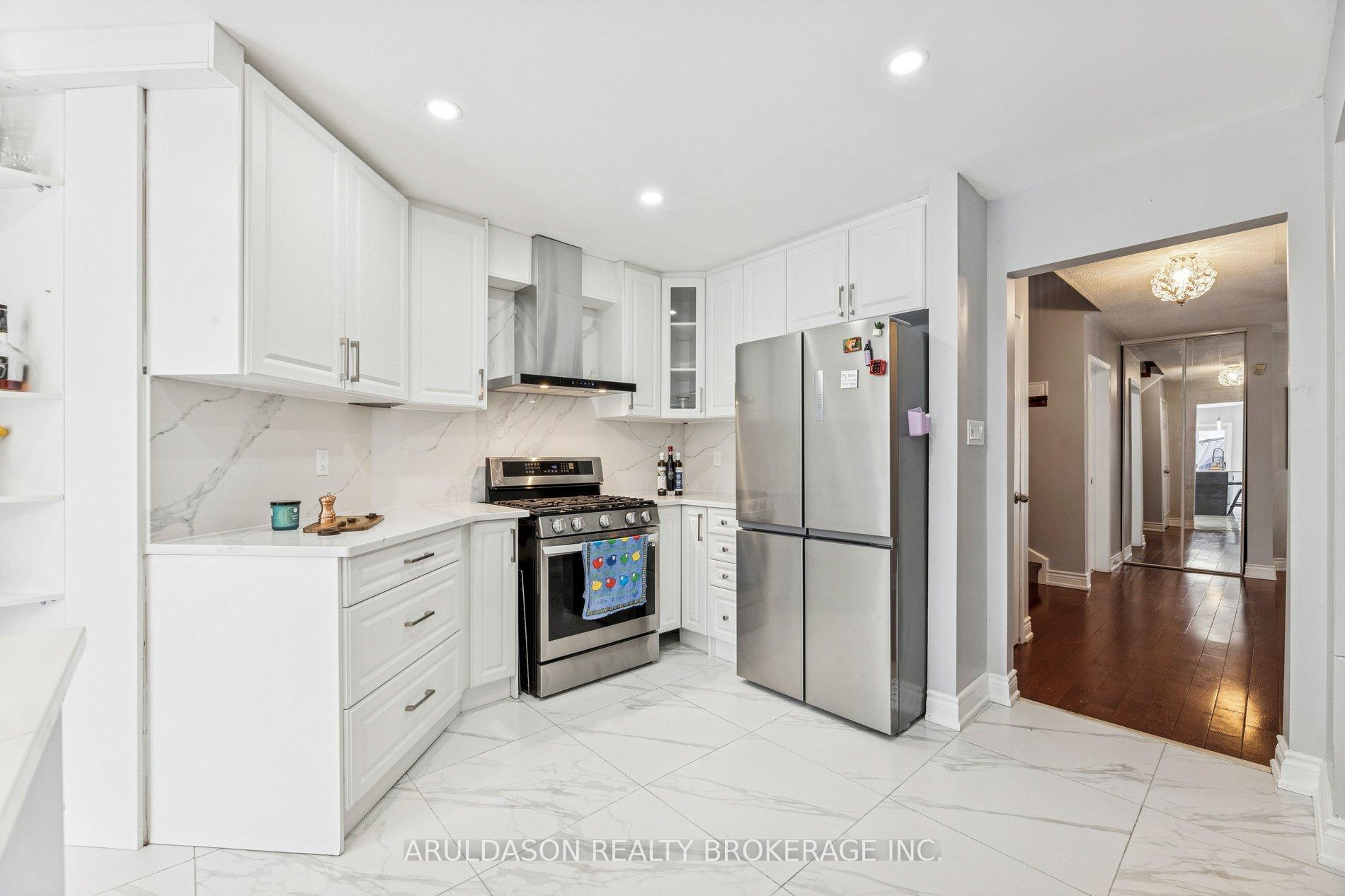 Photo 15 of 3 Booth Crescent, Ajax, Central — HOMEH