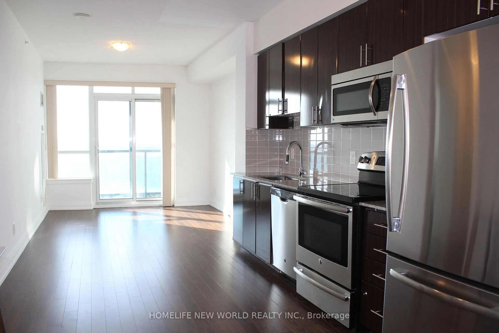 Photo 8 of Unit 2335, 7161 Yonge Street, Markham, Thornhill — HOMEH