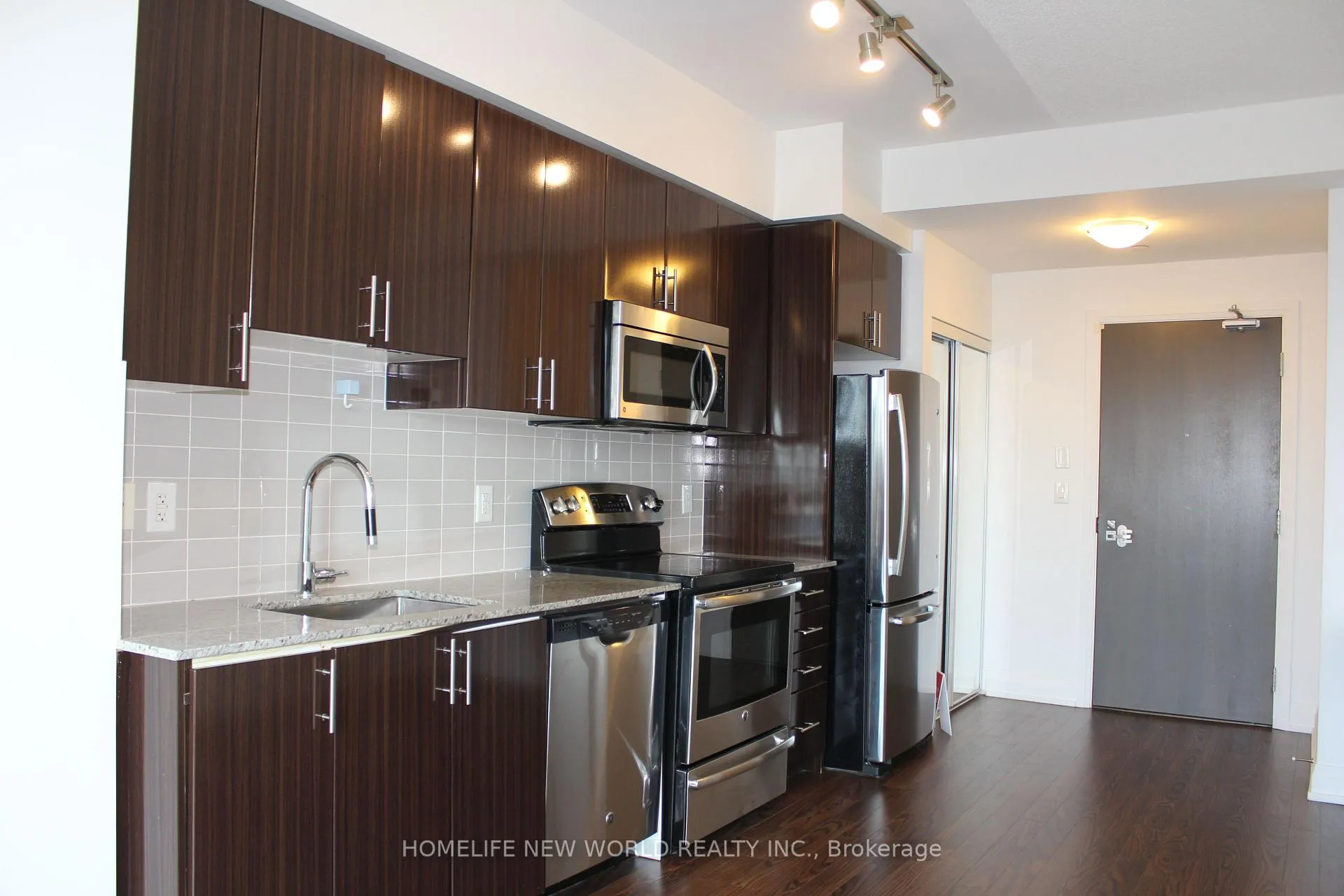 Photo 10 of Unit 2335, 7161 Yonge Street, Markham, Thornhill — HOMEH