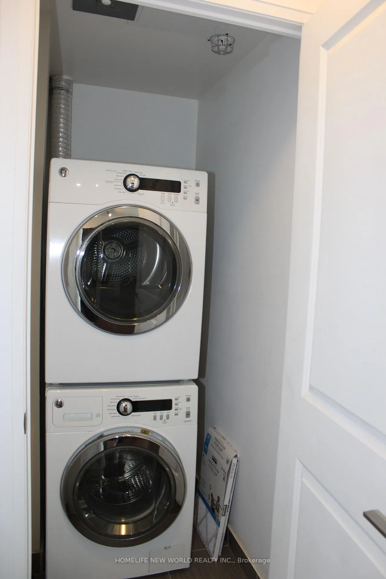 Photo 16 of Unit 2335, 7161 Yonge Street, Markham, Thornhill — HOMEH