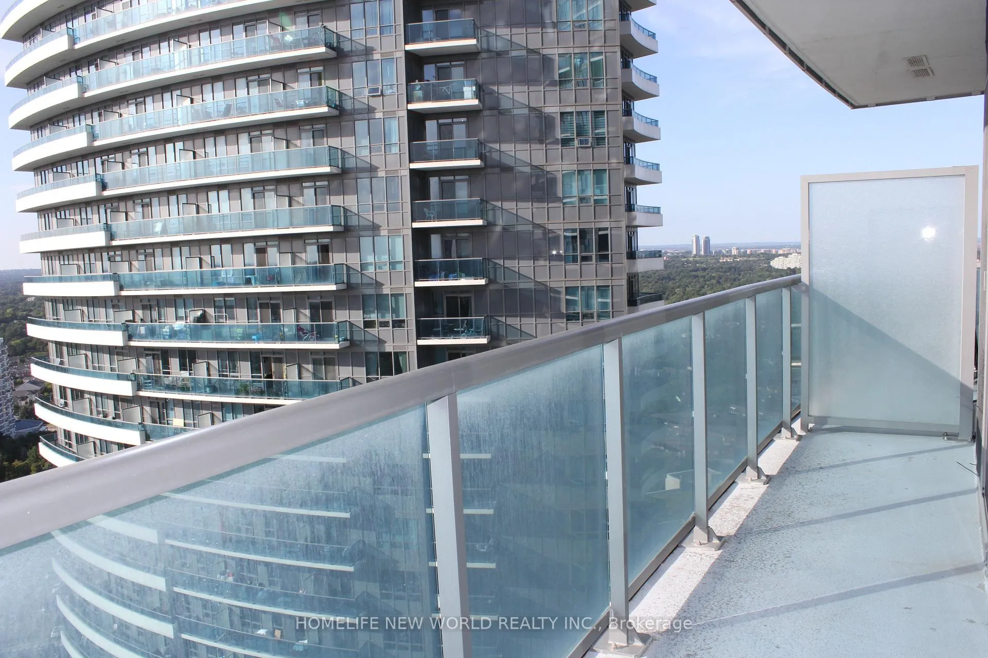 Photo 24 of Unit 2335, 7161 Yonge Street, Markham, Thornhill — HOMEH