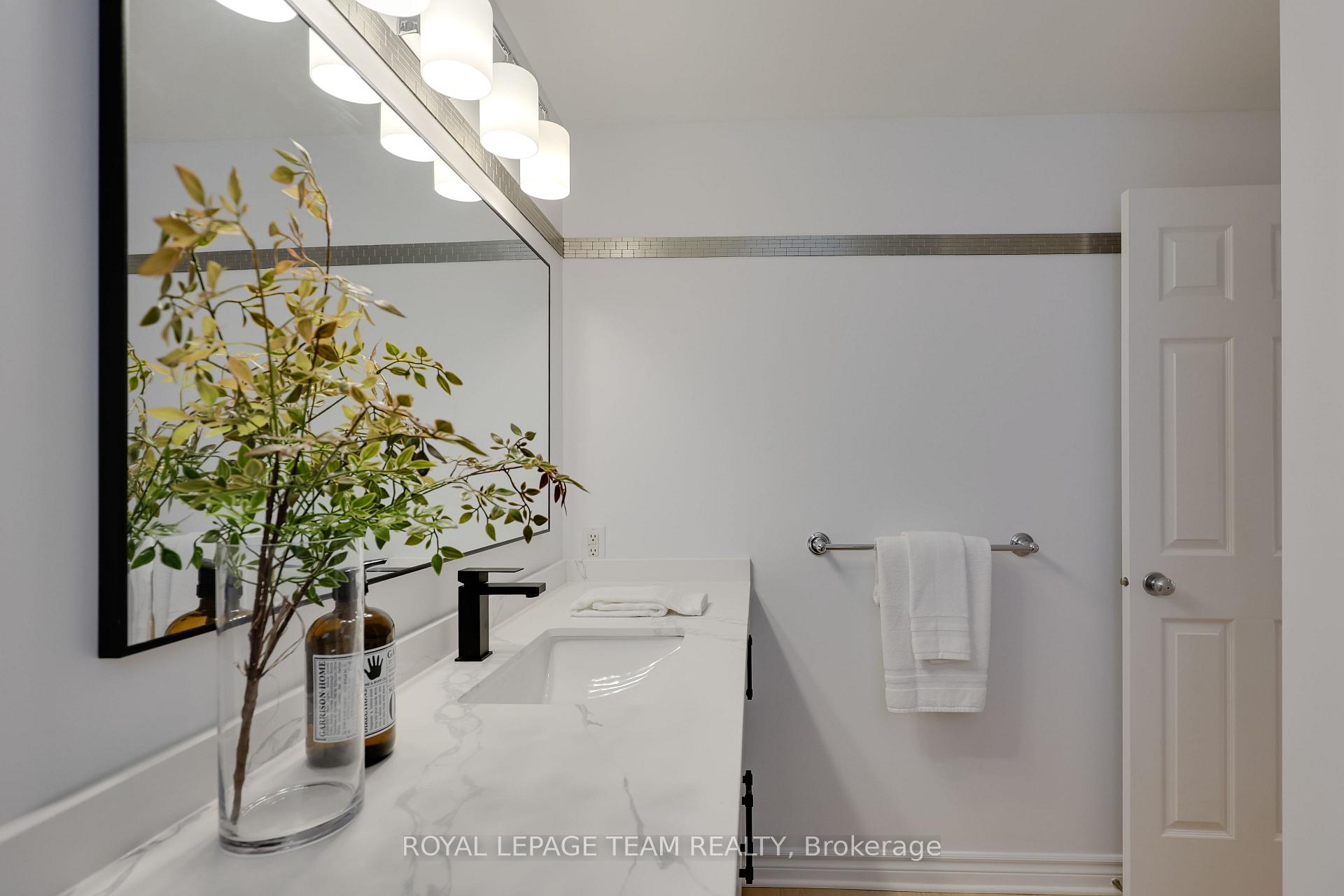 Photo 41 of Unit 2, 369 Paseo Private, Ottawa, Centrepointe — HOMEH