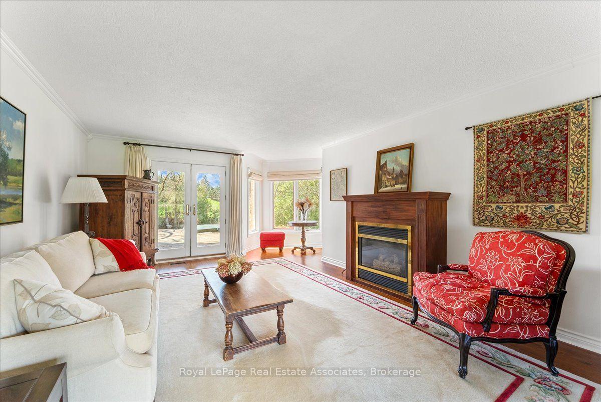 Photo 14 of 4 Wolf Crescent, Caledon, Palgrave — HOMEH