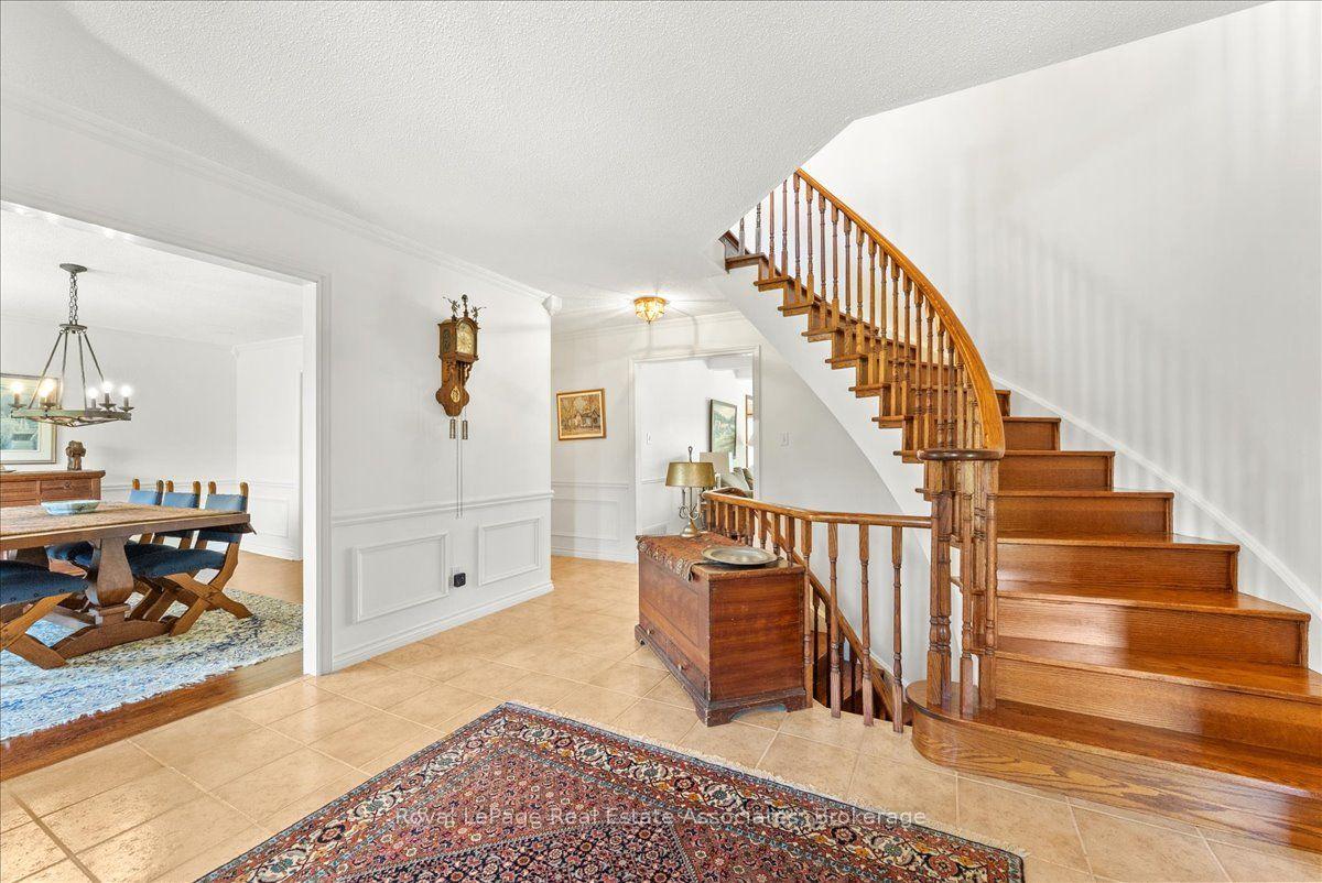 Photo 18 of 4 Wolf Crescent, Caledon, Palgrave — HOMEH
