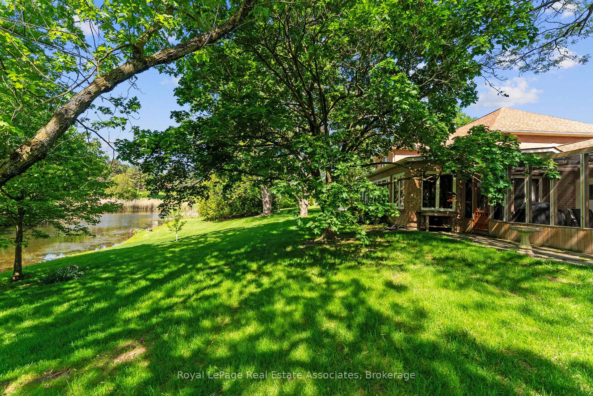 Photo 32 of 4 Wolf Crescent, Caledon, Palgrave — HOMEH