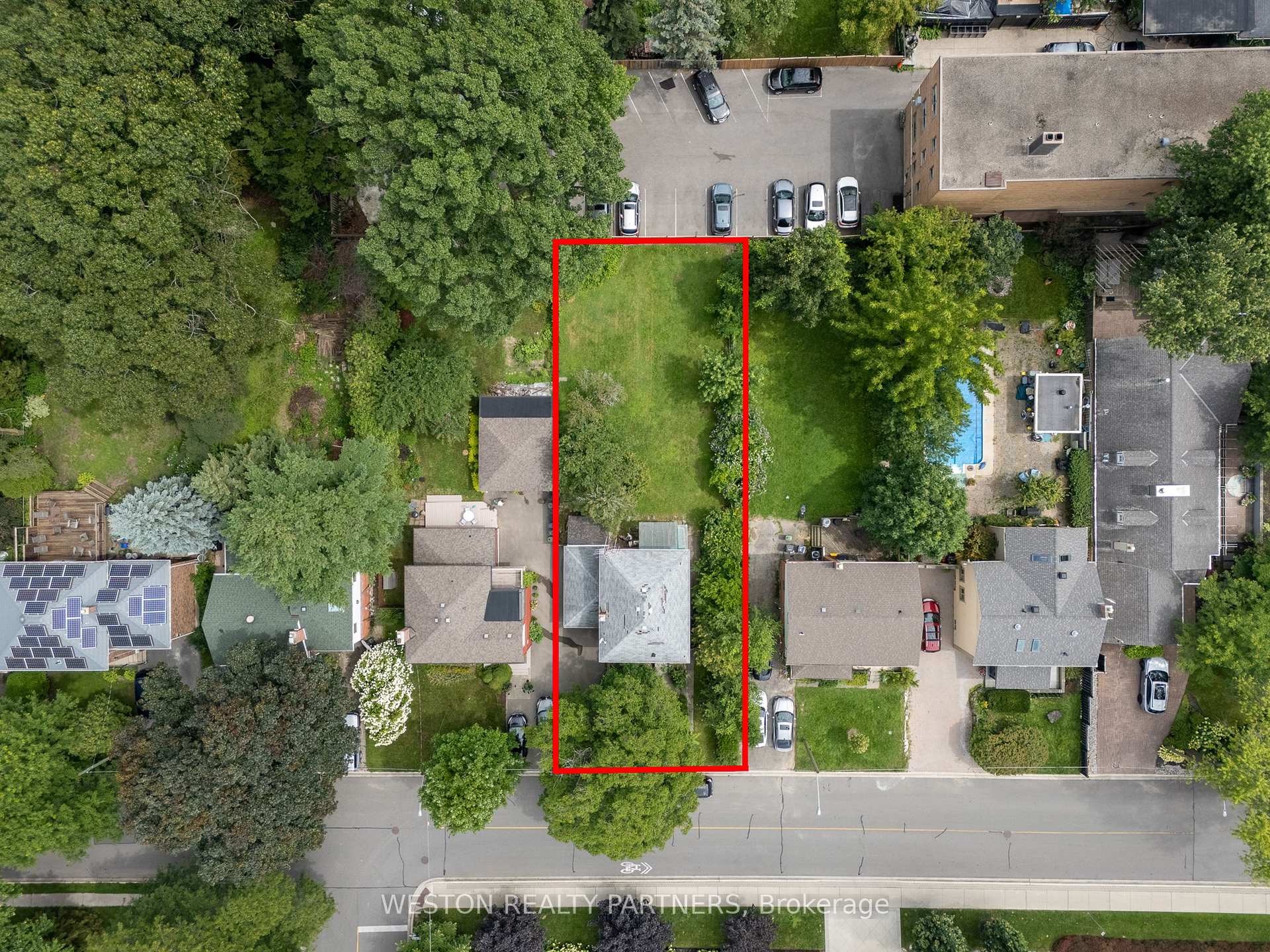 Photo 3 of 11 Thirty-Sixth Street, Etobicoke, Long Branch — HOMEH