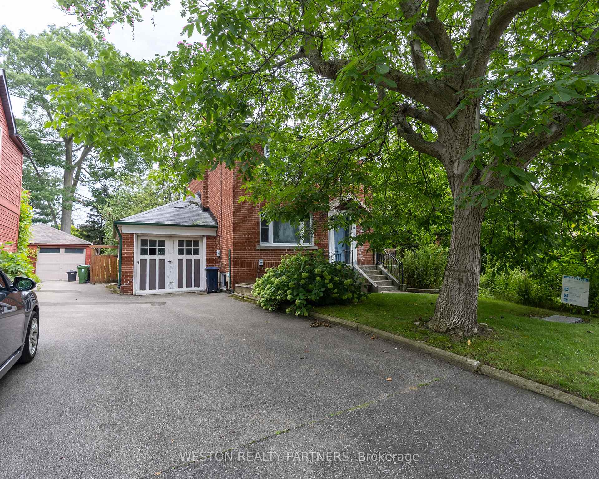 Photo 1 of 11 Thirty-Sixth Street, Etobicoke, Long Branch — HOMEH