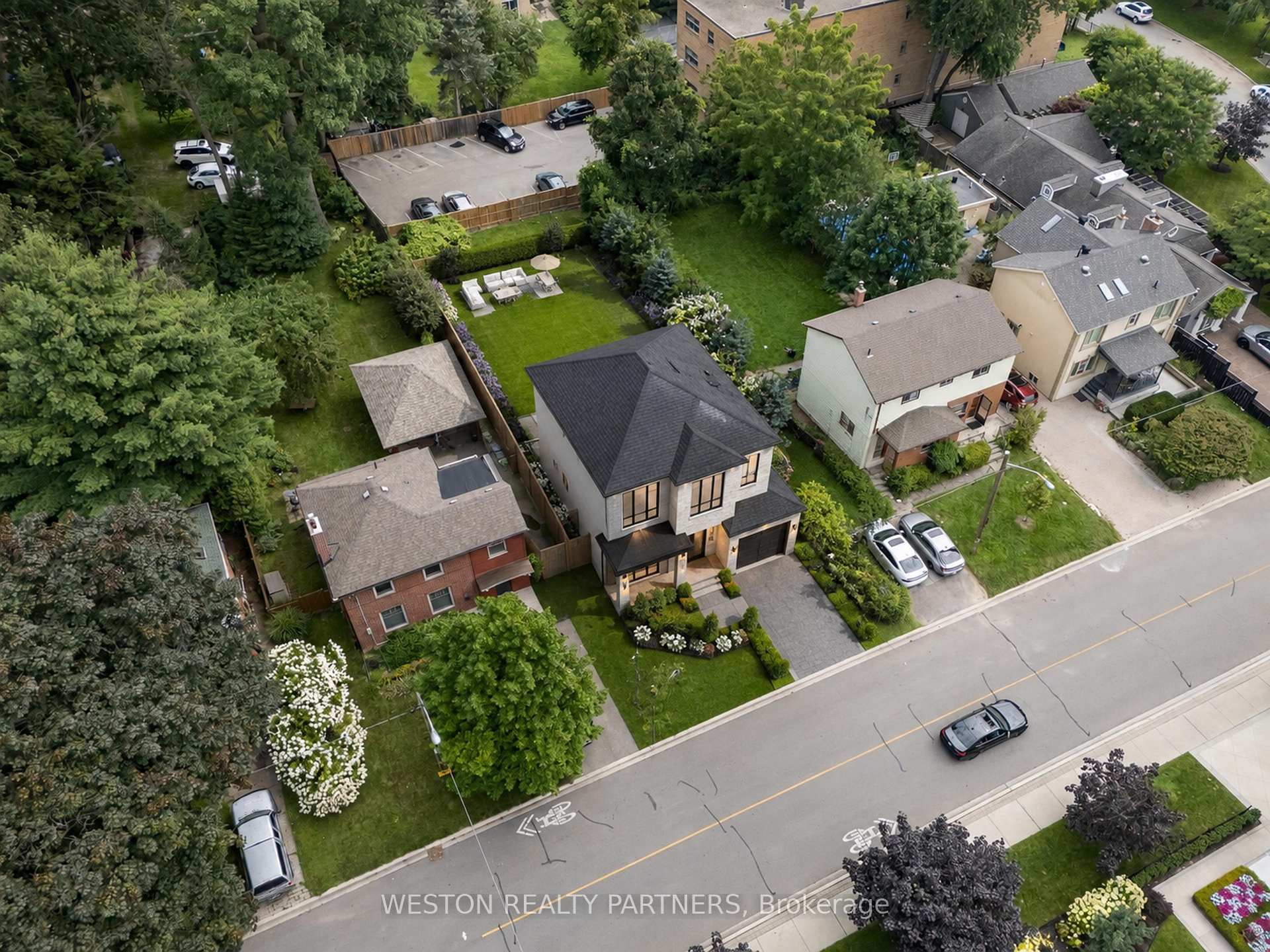 Photo 15 of 11 Thirty-Sixth Street, Etobicoke, Long Branch — HOMEH