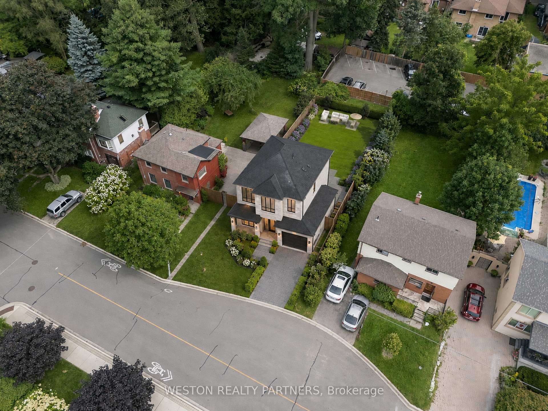 Photo 17 of 11 Thirty-Sixth Street, Etobicoke, Long Branch — HOMEH
