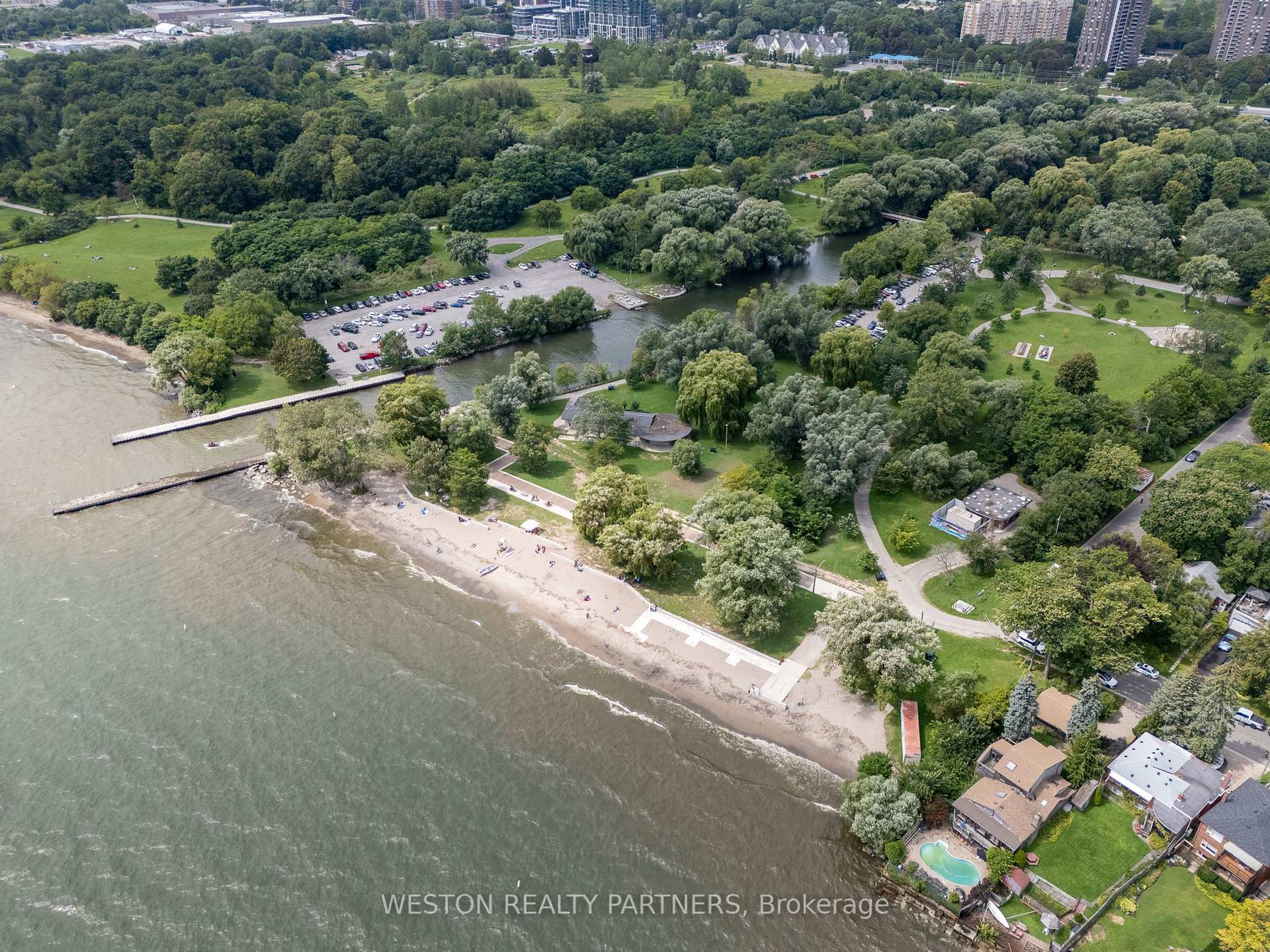 Photo 22 of 11 Thirty-Sixth Street, Etobicoke, Long Branch — HOMEH