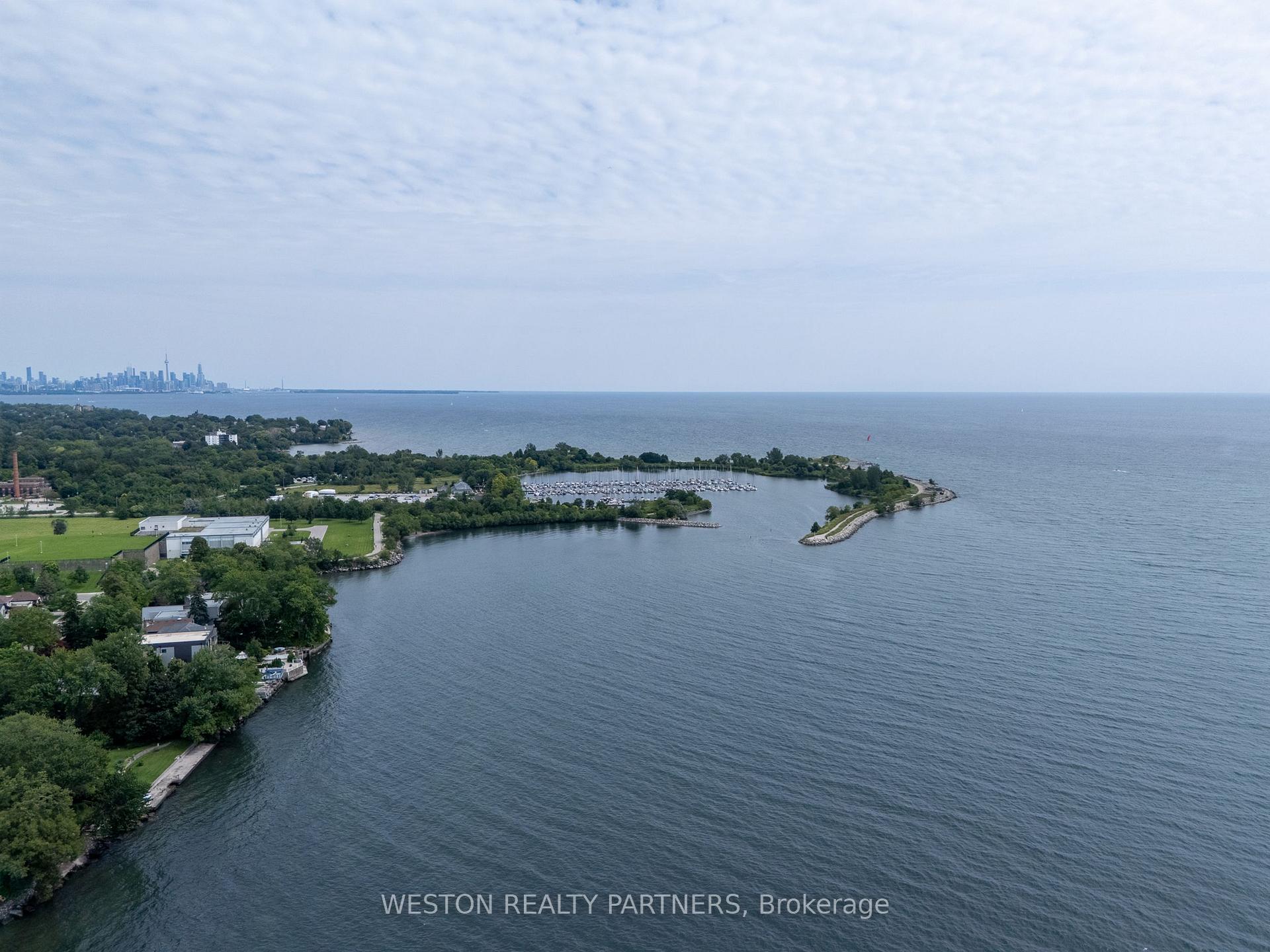 Photo 24 of 11 Thirty-Sixth Street, Etobicoke, Long Branch — HOMEH