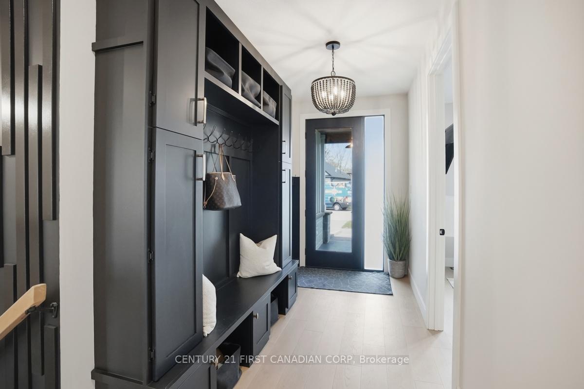 Photo 7 of 31 Briscoe Crescent, Strathroy-Caradoc, SE — HOMEH