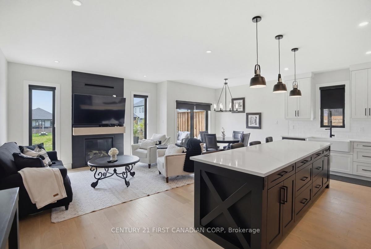 Photo 9 of 31 Briscoe Crescent, Strathroy-Caradoc, SE — HOMEH